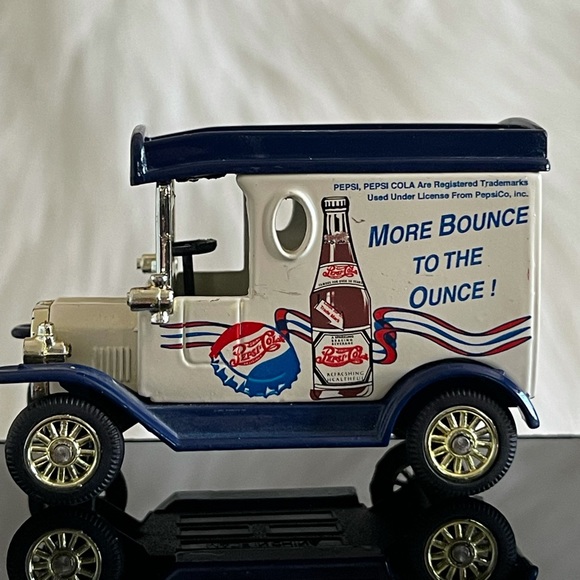 PEPSI COLA METAL TRUCK - Picture 6 of 8